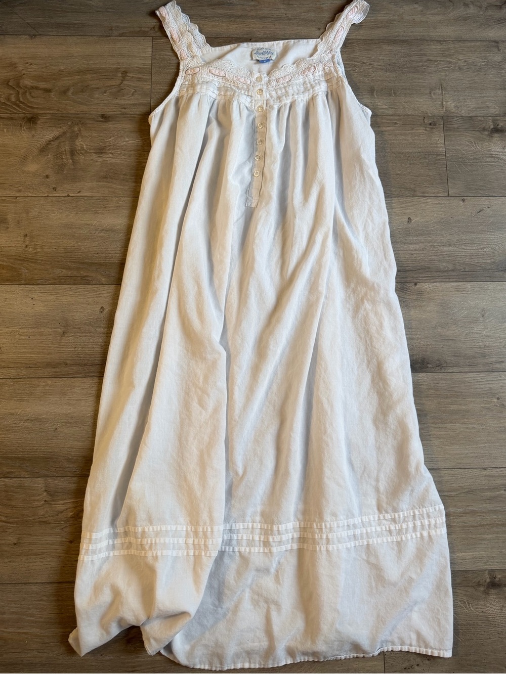 Vintage Women’s Cotton Nightgown. 100% Cotton.